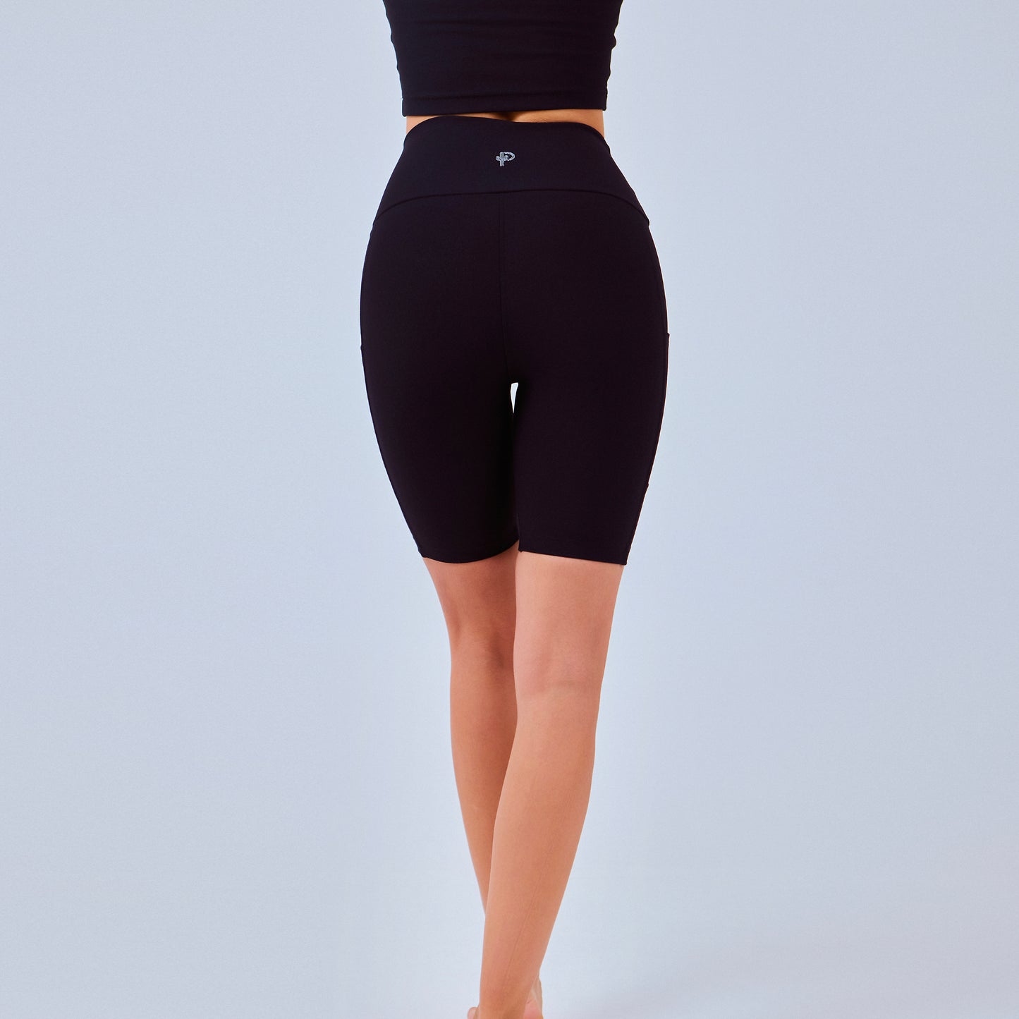 Biker con bolsillos y cintura alta para gym, ciclismo, yoga y running.