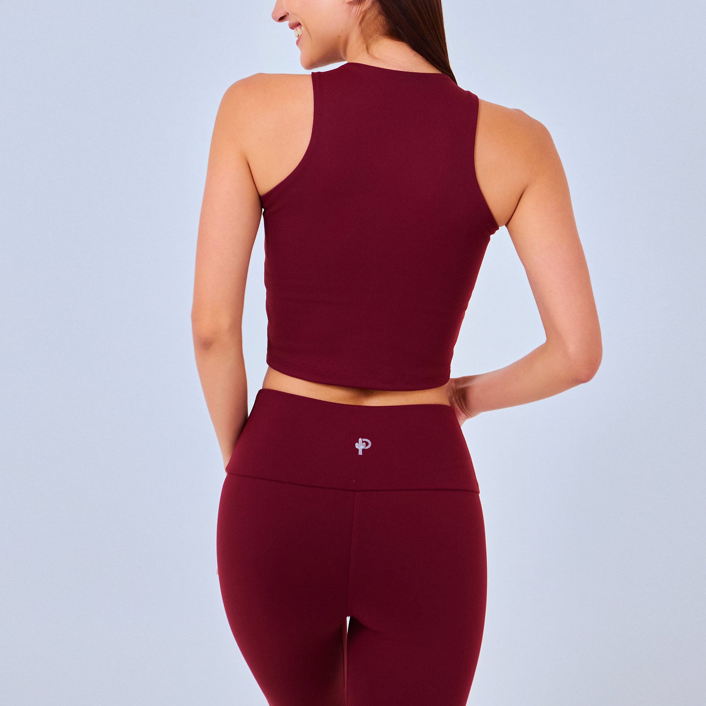Crop top de entrenamiento, pádel, tenis y gimnasio para dama.